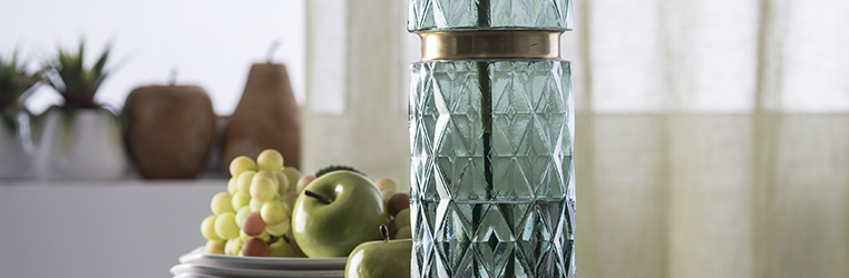 Transformar botellas personalizadas en piezas únicas de decoración