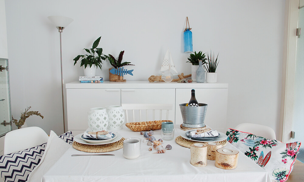Blanco y azul como base del estilo marinero motivos marineros