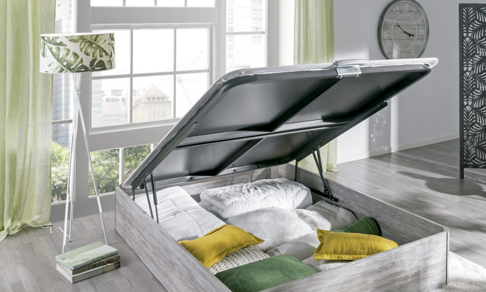 Dormitorio moderno, siempre ordenador mediante un canapé dormitorio moderno