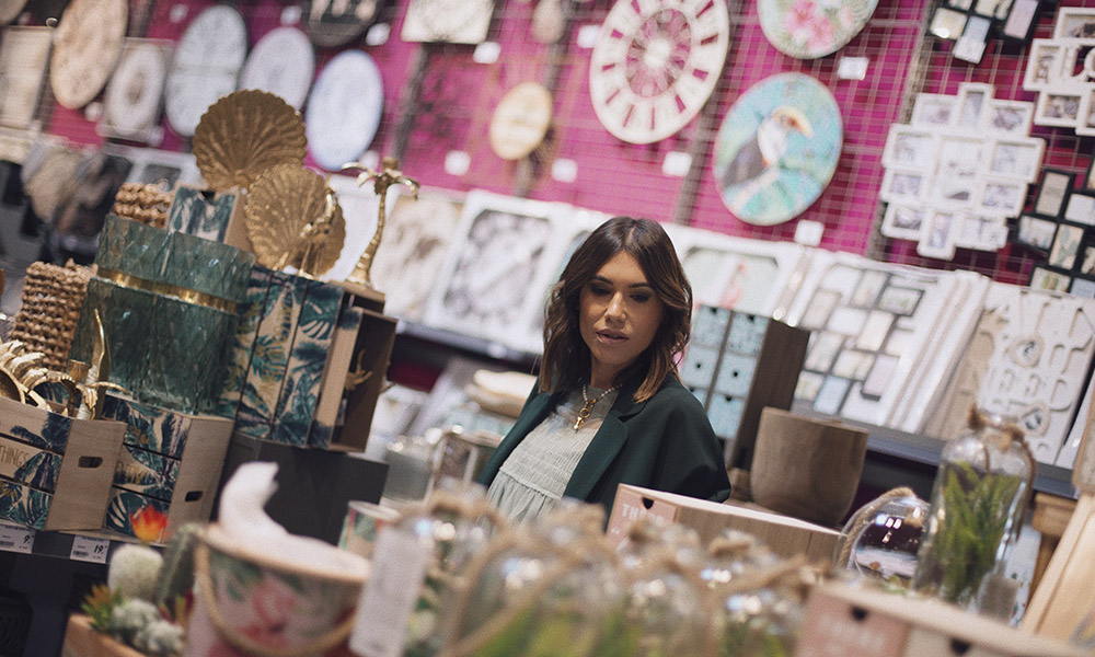 Descubre las últimas ofertas de El Mes Confo by Bárbara Crespo
