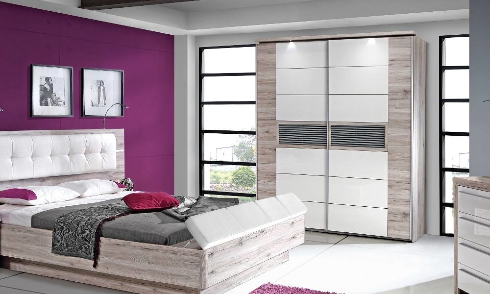 Armario con 2 puertas correderas HOLLYWOOD y luz LED integrada como organizar una casa desordenada