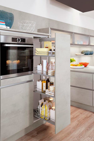 Una cocina con almacenaje es siempre una gran idea para mantenerlo todo en orden Trucos e ideas para el hogar que te harán la vida más fácil