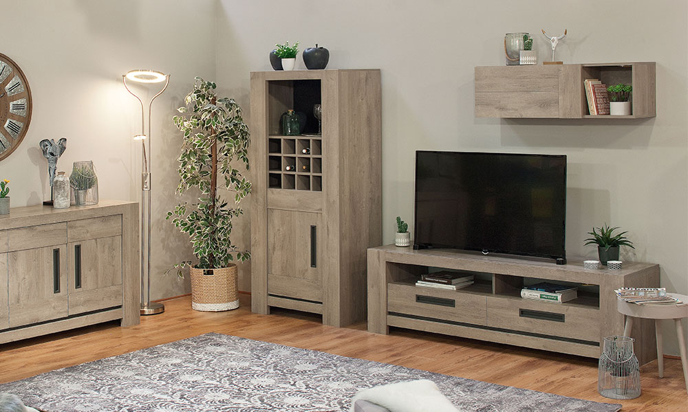 La combinación de colores también es vital: utiliza una gama neutra para mejorar en luminosidad y elegancia comedores clásicos