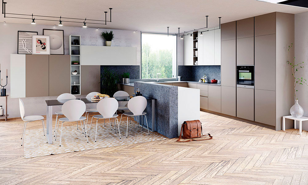 Cocina en U aprovechando un lado para tener más almacenaje y separando del comedor amueblar cocina