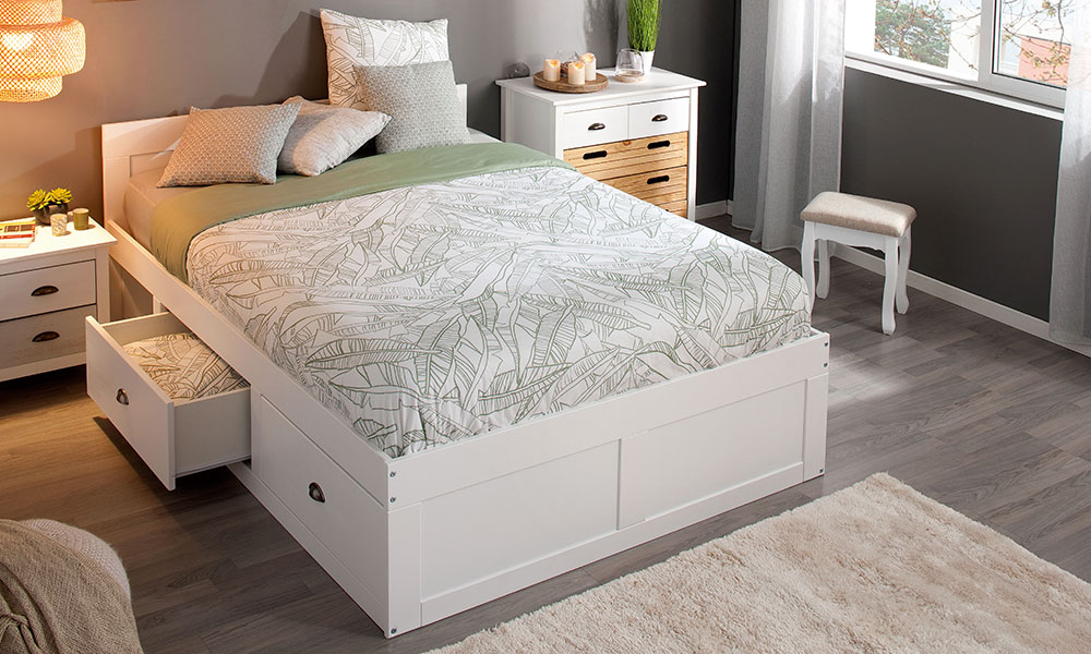 La cama ICELAND es una cama cómoda de aire rústico con un diseño práctico gracias a sus cajones inferiores donde podrás guardar muchas cosas y tener la habitación ordenada dormitorios rústicos