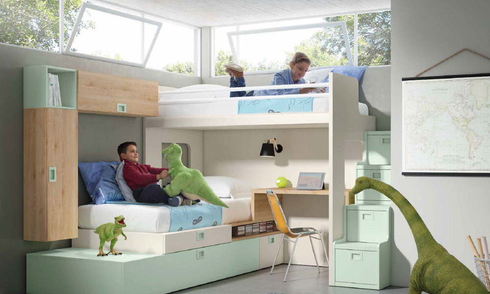 Este divertido diseño incorpora una práctica cama nido en el nivel inferior habitaciones con literas