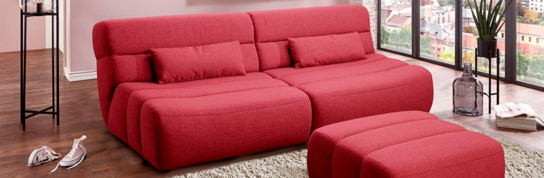 ¿Buscas sofás que aporten color a tus muebles de salón de diseño?