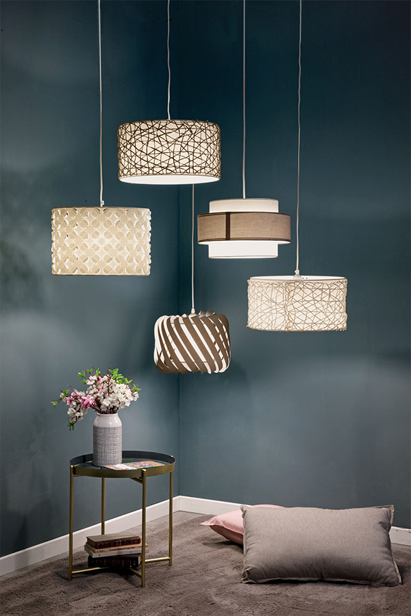 Elige lámparas sencillas y opta por bombillas de luz cálida estilo romantico decoracion