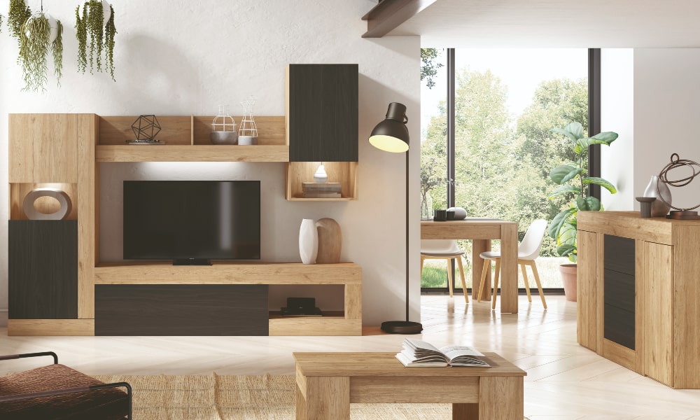 Composición de salón FERRARA en color natural y bocamina, para crear un ambiente moderno y cálido. como quitar la humedad de las paredes