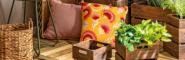 Aprende cómo hacer una jardinera de madera y dale otro aire al balcón