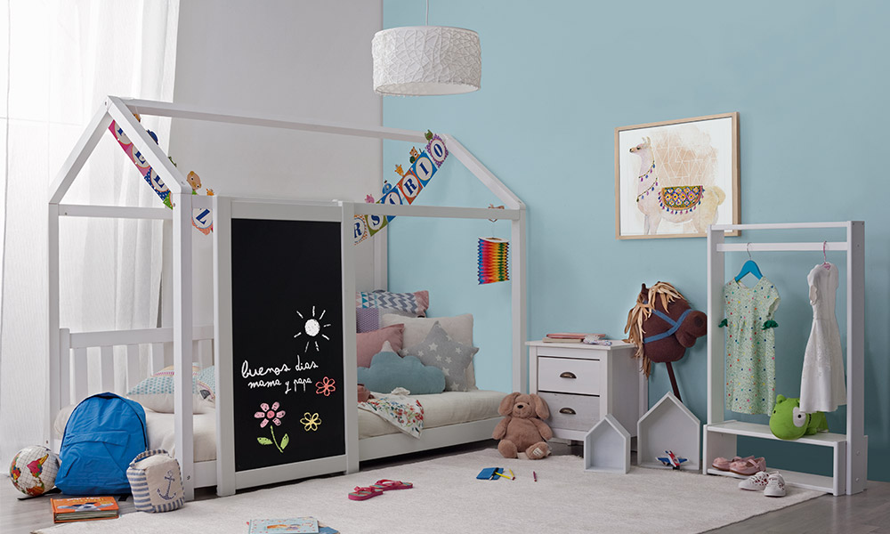 Los dormitorios infantiles, como la colección EASY, deben tener una zona para cada momento del día: descanso, juego y almacenamiento ideas dormitorio