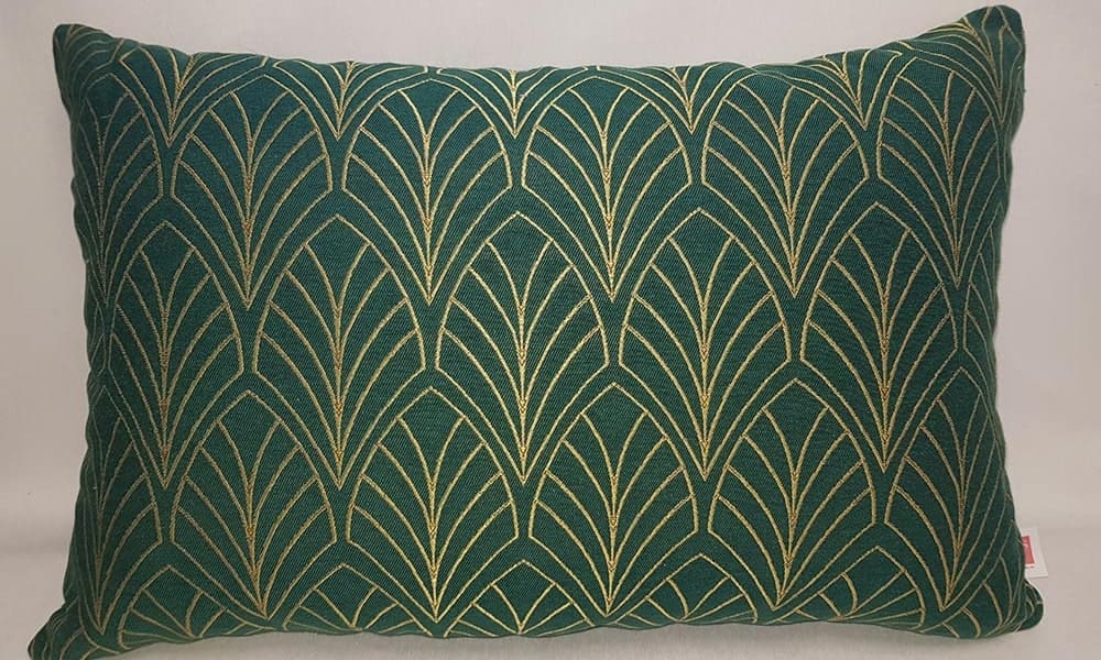 Como en otros estilos, los objetos decorativos art decó deben ser confortables. Cojín PALM. decoracion art deco