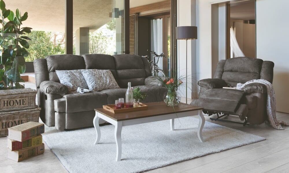 mueble blanco y madera oscura 